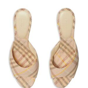 NWB Burberry Heels Teacup IP Check Plaid Mules Slip Ons Sandals 39.5